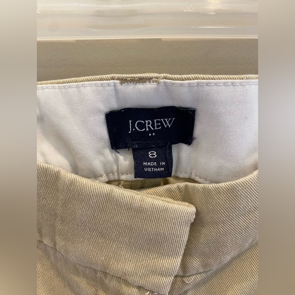 J Crew Khaki Shorts - size 8 - Picture 2 of 4